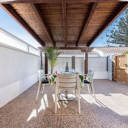 Arcos 78 * San Bartolome de Tirajana (Gran Canaria)